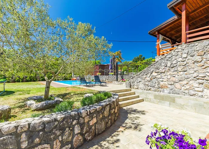 Dora - Family House With Saltwater Pool In Gostinjac, Krk Island *
