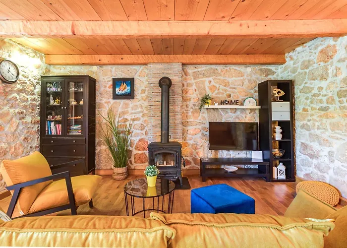 Dora - Family House With Saltwater Pool In Gostinjac, Krk Island * Gostinjac