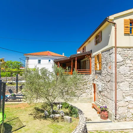 Dora - Family House With Saltwater Pool In Gostinjac, Krk Island