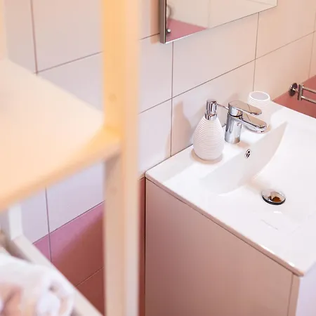 Villa Dora - Family House With Saltwater Pool In Gostinjac, Krk Island *