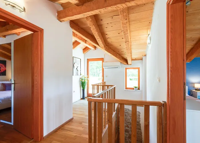 Dora - Family House With Saltwater Pool In Gostinjac, Krk Island Willa Gostinjac
